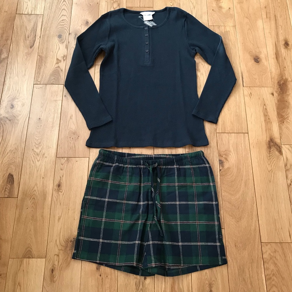 Adult thermal top set with shorts check print